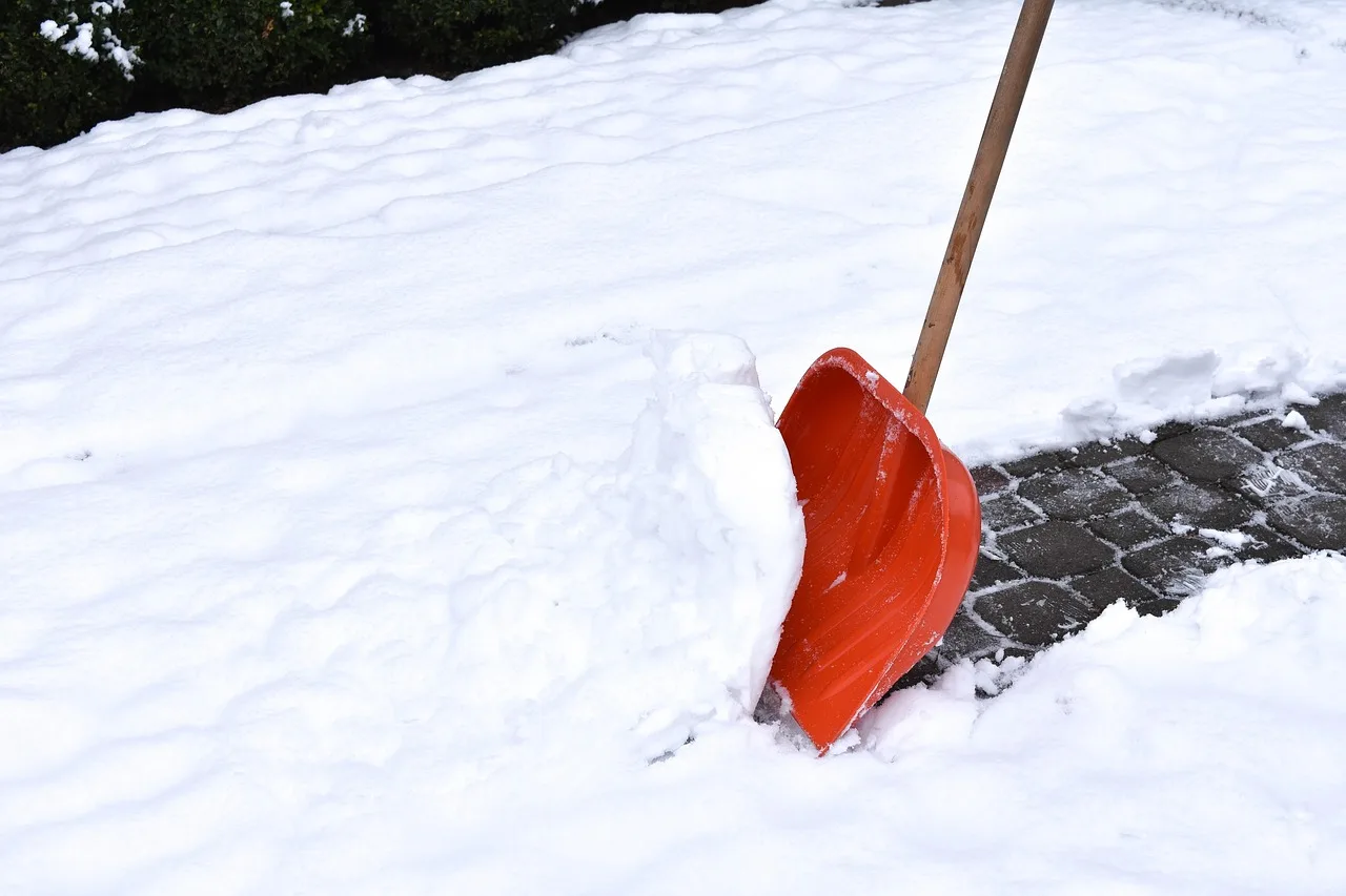 Winterdienst – Schneeräumung Gehweg